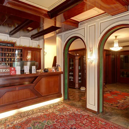 Spahr Hotel 3*