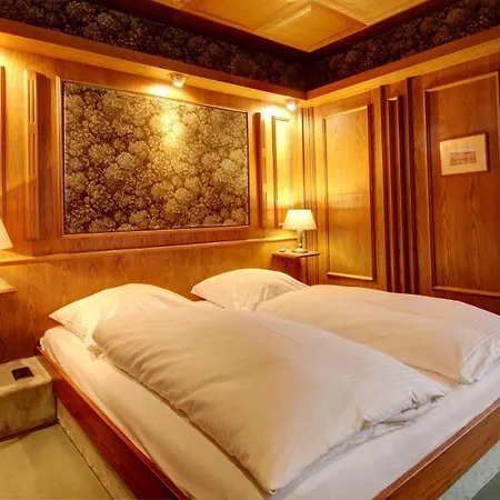 Spahr Hotel 3*